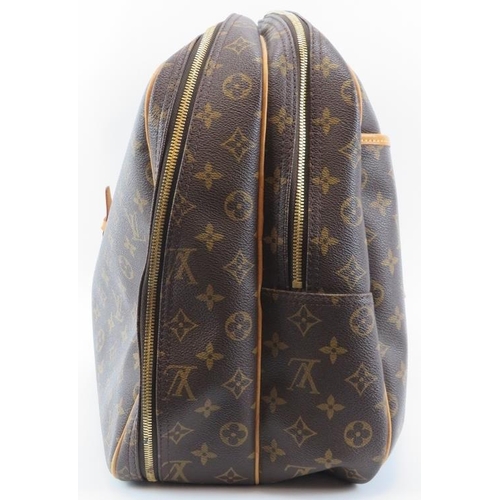 204 - A Louis Vuitton monogram canvas leather Alize 24 Heures travel bag. Brand code: VI0011. Approximate ... 