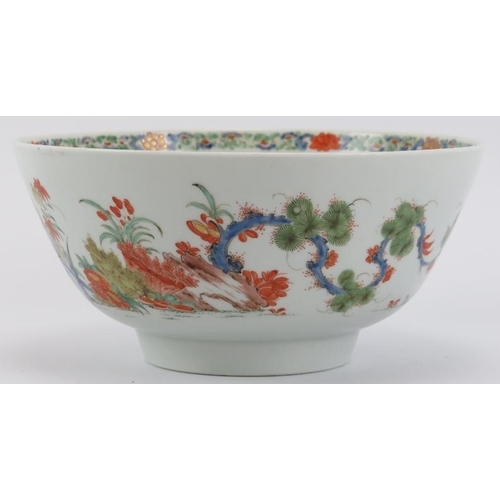 206 - A rare Worcester Kakiemon dragon bowl, mid 18th century. Finely overglaze painted with a continuous ... 