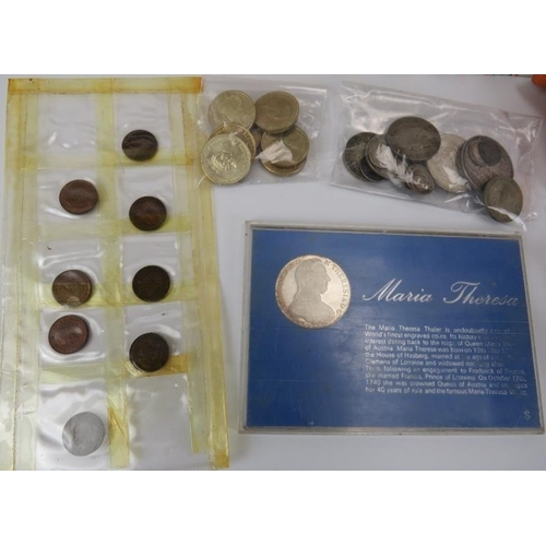 298 - A large collection of Britiush, European and world coins including proof sets, commemorative £2 coin... 