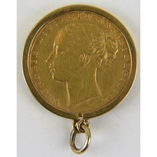 301 - Full gold sovereign, 1872 Queen Victoria young head. Mounted in a removable 9ct gold pendant mount. ... 