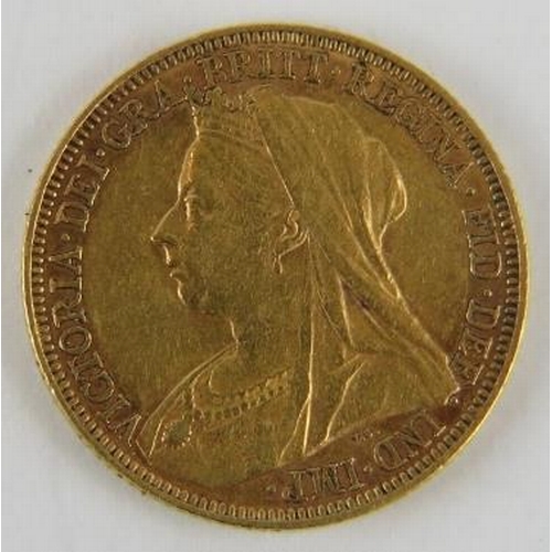 302 - A full gold sovereign, 1896, Queen Victoria veiled head. Gross weight 8.1 grams.