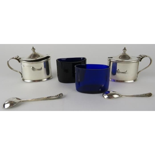 316 - Mixed hallmarked silver to include a pair of mustard pots, bangle, hip flask cup, two thimbles, butt... 