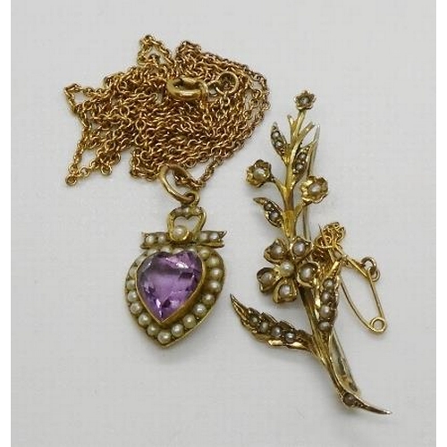 373 - A sweetheart pendant set with an amethyst surrounded by seed pearls in yellow, on a yellow metal tra... 