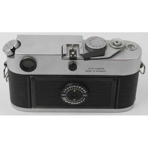 132 - A Leica M6 TTL 0.85 silver chrome finish rangefinder camera body. Box, carry strap and instructions ... 