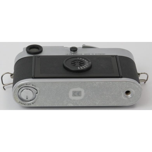 133 - A Leica MP 0.85 silver chrome finish rangefinder camera body. Box, carry strap and paperwork include... 