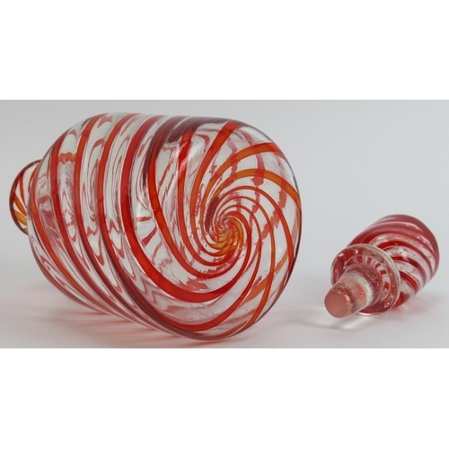 159 - A clear and red spiralled glass decanter by Fratelli Toso for Murano, 20th century. 17.3 cm height.
... 