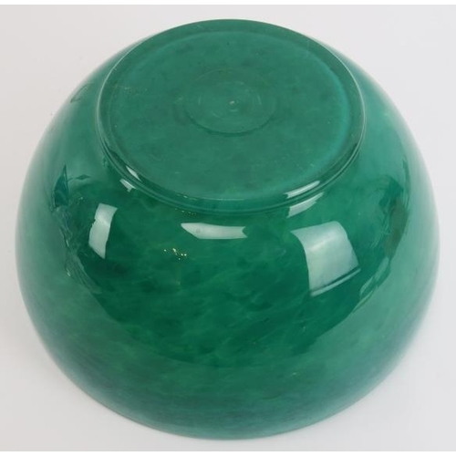 164 - A Scottish Monart mottled green glass bowl, mid 20th century. 22 cm diameter.
Condition report: Good... 