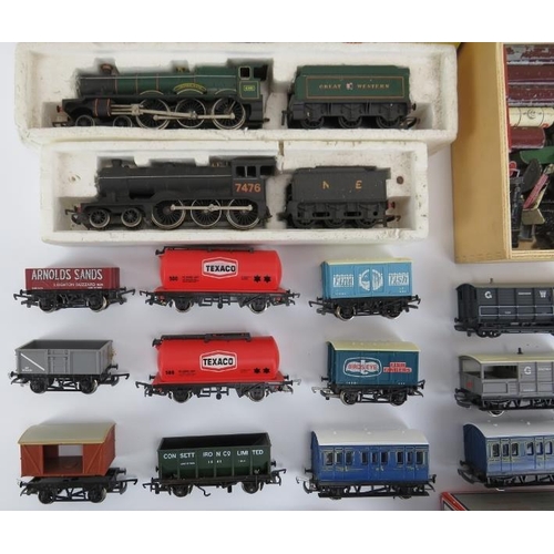 205 - Toys and Models: A group of vintage 00 Gauge Hornby, Lima and 000 N Gauge Lone Star Locos locomotive... 