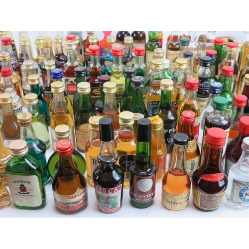 224 - A large collection of miniature spirits and liqueurs. (Quantity).
Condition report: Mostly in good v... 