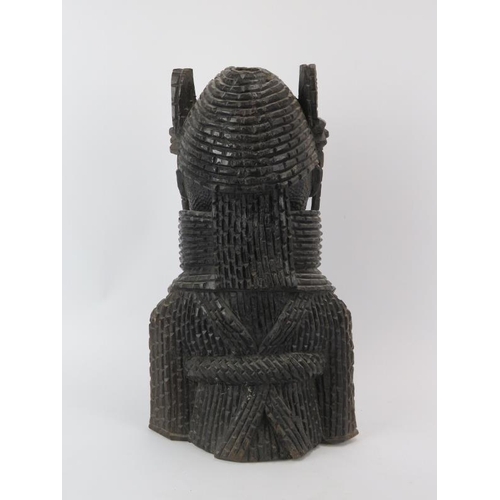 258 - Tribal Art: An African Benin style carved wood bust. 42.5 cm height. 

Condition report: Some age re... 