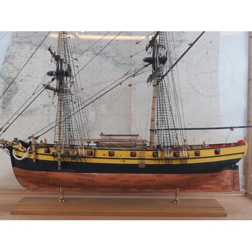 28 - Maritime: A model of the 18-gun French Naval ship HMS Jalouse, 20th century. Finely hand crafted and... 