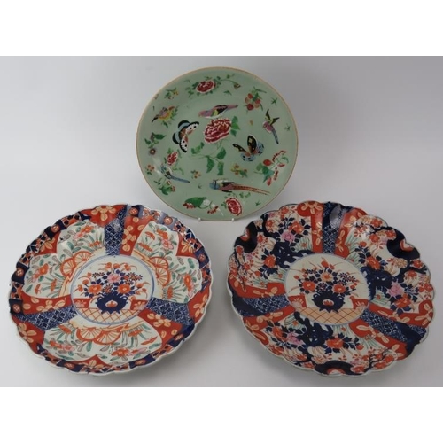 45 - A Chinese enamelled celadon plate, 19th century and two Japanese Imari scalloped plates, late Meiji ... 