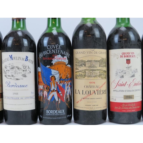 184 - Ten vintage bottles of Bordeaux wine. A claret bottle of Chateau de Pez, Saint-Esteph 1976 and a cla... 