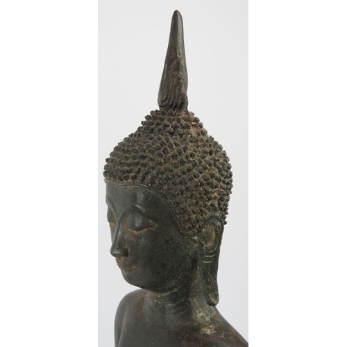 19 - A large Thai bronze standing figure of Buddha, Sukhothai style, Thailand, 19th/20th century. Support... 