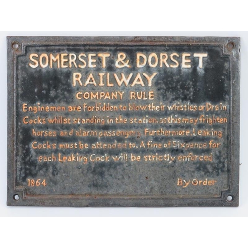 190 - Railwayana: A Somerset & Dorset Railway Company Rule cast iron sign. 29.5 cm x 40 cm. 
Condition rep... 