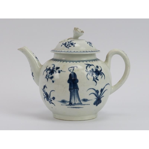 218 - A First Period Worcester ‘Waiting Chinaman’ pattern blue and white teapot and cover, circa 1770. Cre... 