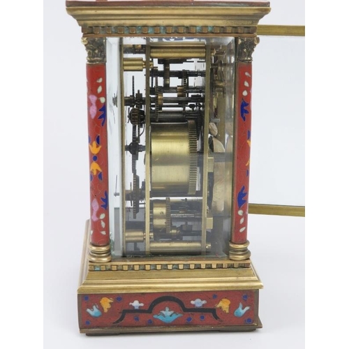 26 - A cloisonné enamelled brass repeater carriage clock, 20th century. Key included. 18 cm height. Condi... 