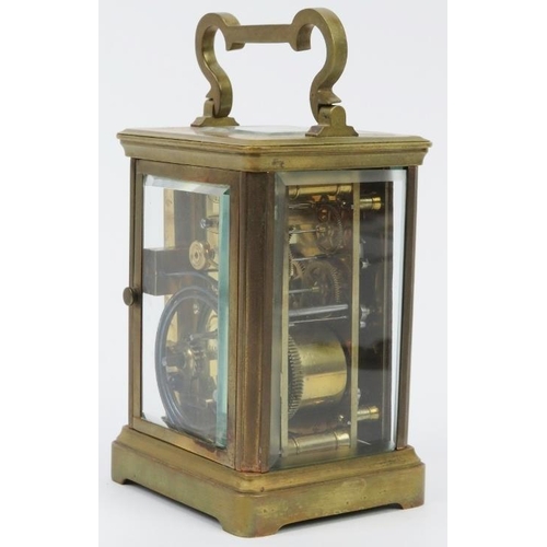 27 - A French brass carriage clock, late 19th/early 20th century. Brown leather case and key included. 11... 