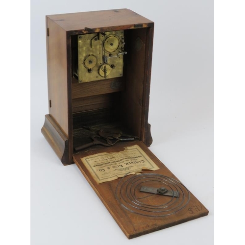 67 - A Camerer, Kuss & Co mantle clock, late 19th/early 20th century. Two keys and pendulum included. 24.... 