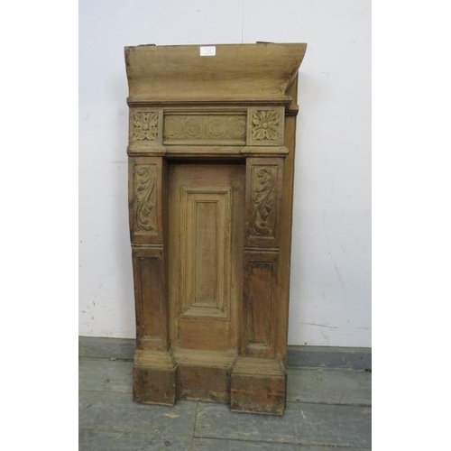 745 - A 19th century medium oak architectural moulding, having relief carved acanthus and rosette decorati... 