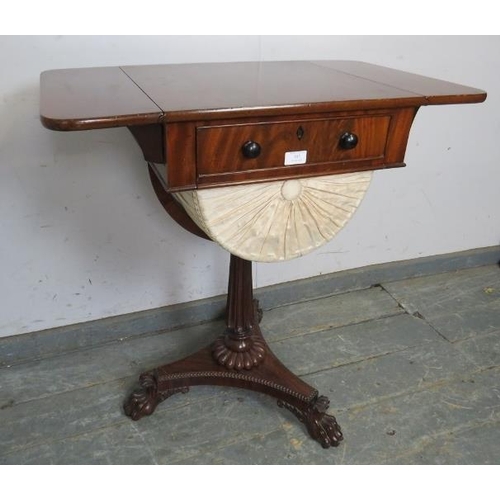 707 - A fine quality early 19th century mahogany sewing table in the manner of Gillows, the top with drop-... 