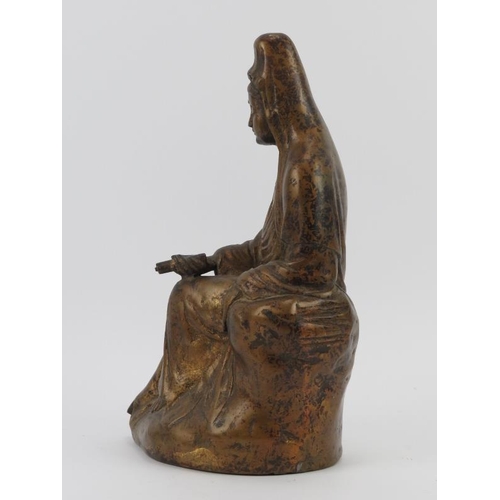 61 - A large Chinese cast metal statue of Guanyin, 20th century. 32.5 cm height.
Condition report: Some a... 