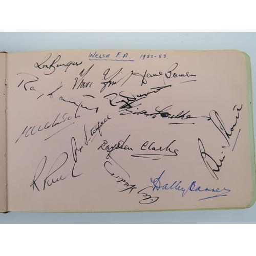 86 - Sporting memorabilia: An autograph album containing signatures of British football players and celeb... 