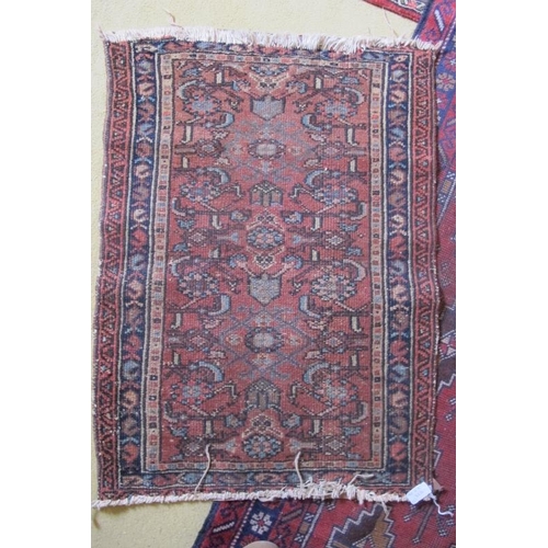 873 - Three Persian small rugs dating from early 20th century to late 20th century.
Condition report: Aver... 