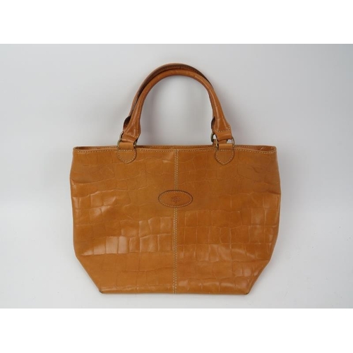 149 - A Mulberry top handled light tan Congo leather handbag. Zip closure and Mulberry dustbag included. M... 