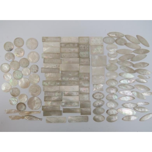 164 - A collection of Chinese mother of pearl finely engraved gaming tokens. (Quantity) 4.3 cm diameter of... 