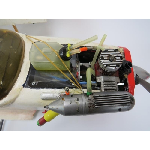 281 - A large Radio Controlled gas engine plane. 115 cm approximate length.
Condition report: Some age rel... 