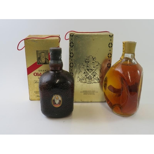 298 - 2 bottles: 1 bottle of Grand Old Parr De Luxe Scotch whisky, 1970s bottling, boxed, 75cl, 43% vol; 1... 