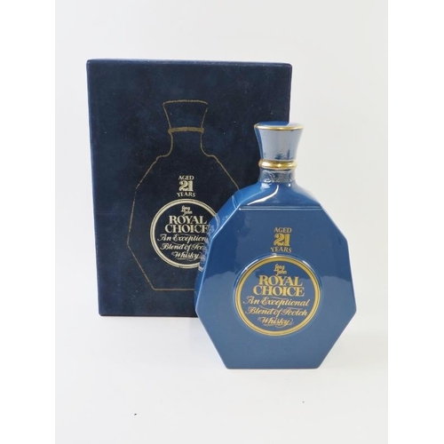 327 - A limited edition Long John Royal Choice 21 year old scotch whisky Spode decanter, boxed. 75cl, 43% ... 