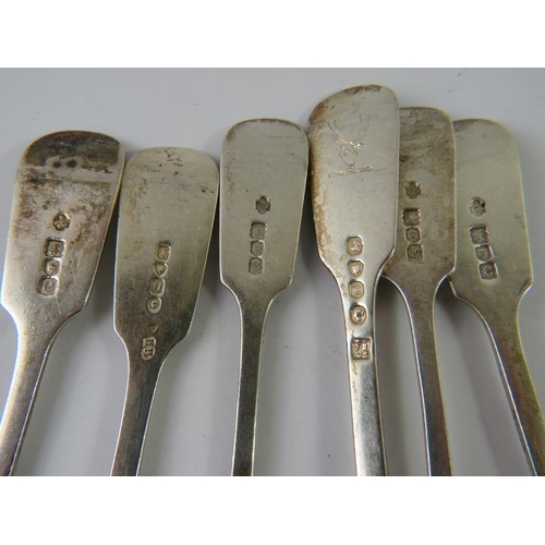 383 - 11 mixed silver fiddle pattern dessert forks, mixed hallmarks and makers. Length 17cm. Gross weight ... 