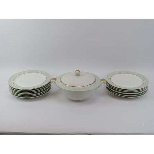 44 - A group Limoges A Vinaud part dinner service porcelain wares, 20th century. Comprising fifteen plate... 