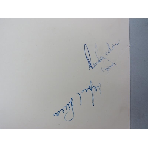 54 - Sporting memorabilia: A vintage autograph album containing signatures of British football players, c... 