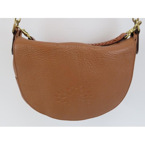 67 - A Mulberry ‘Effie’ leather handbag. Heavy grain pebbled oak leather with removable crossbody strap a... 