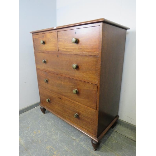 800 - A good quality early Victorian mahogany straight front chest, housing two short and three long oak-l... 