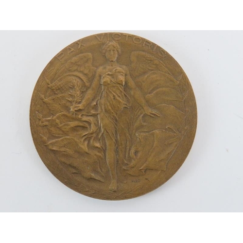 117 - A bronze Peace Celebrations medallion commemorating The Great War of 1914-1919. Manufactured by The ... 