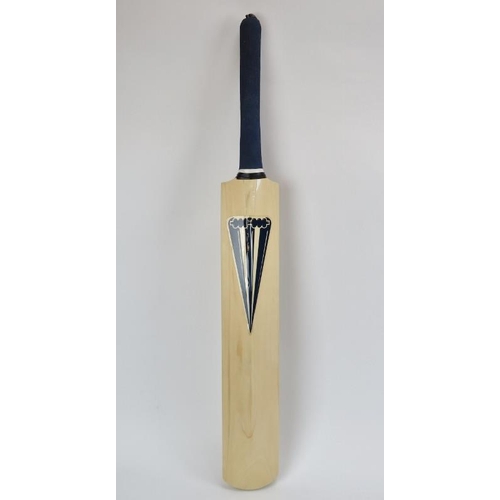 80 - A 2003 England v South Africa v Zimbabwe team signed Duncan Fearnley cricket bat. From the NatWest S... 