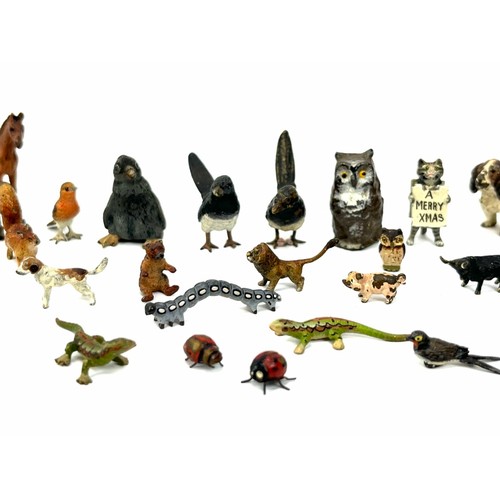 126 - A large collection of miniature cold painted metal animals. 2.7 cm tallest height.
Condition report:... 