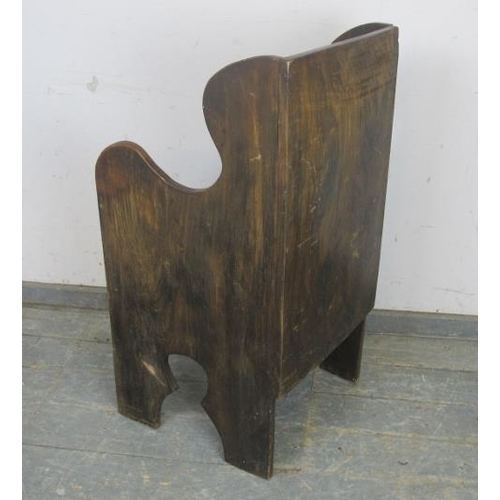 721 - A 19th century elm country ‘lambing’ chair, the shaped sides terminating on stile supports with Moor... 