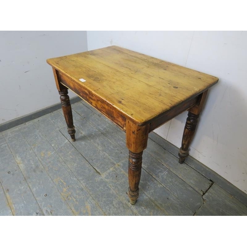 783 - A small antique pine kitchen table, on turned supports.
H74cm W92cm D60cm (approx).
Condition report... 