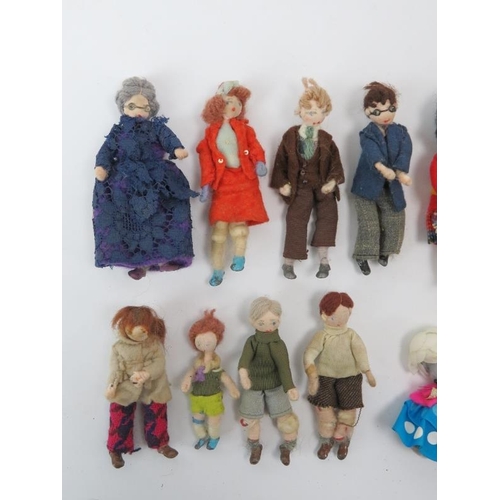 100 - A collection of vintage Grecon cloth artist character doll’s house dolls and related items. (18 item... 