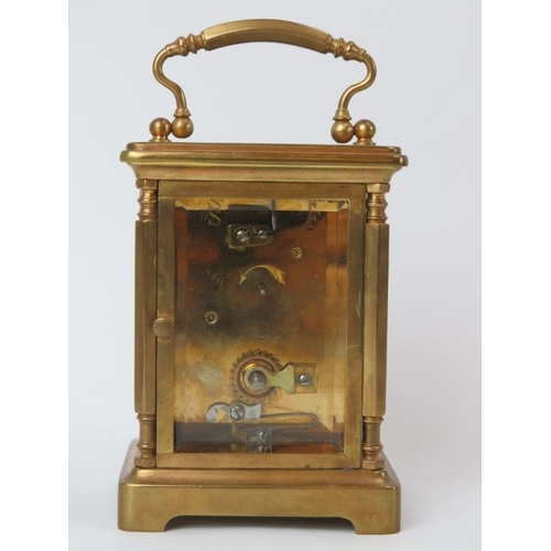 119 - A French brass carriage clock retailed by Mappin & Webb. 11.8 cm height. 
Condition report: Some age... 