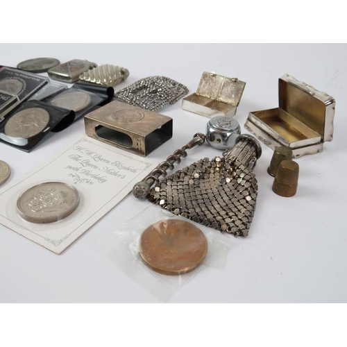 125 - - A group of plated silver and metal items, commemorative coins, medallions and an Imperial service ... 