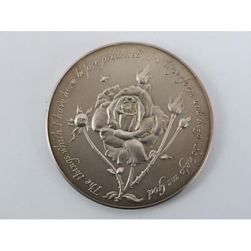 129 - A Queen Elizabeth II 1977 Silver Jubilee sterling silver medal, designed by Leslie Durbin (1913-2005... 