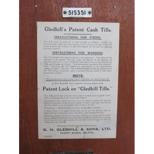 148 - A vintage Gledhill & Sons mahogany cash till, early/mid 20th century. 50 cm length
Condition report:... 