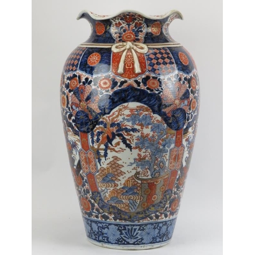 25 - A large Japanese Imari decorated porcelain vase, Meiji Period (1868–1912). 65 cm height. 
Condition ... 