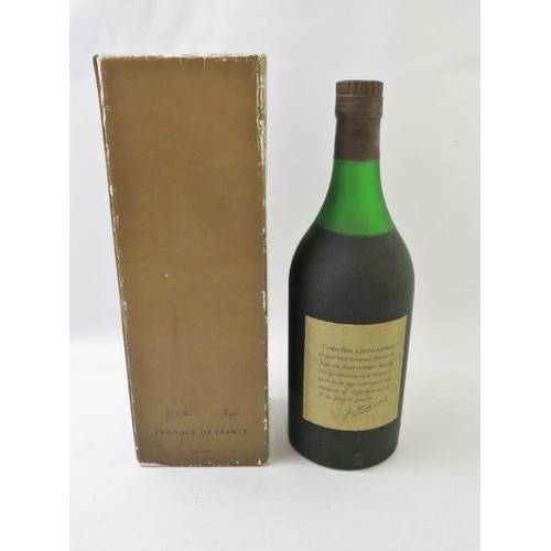 319 - A bottle of 1970s Martell Cordon Bleu cognac, 24fl oz, 70 proof.